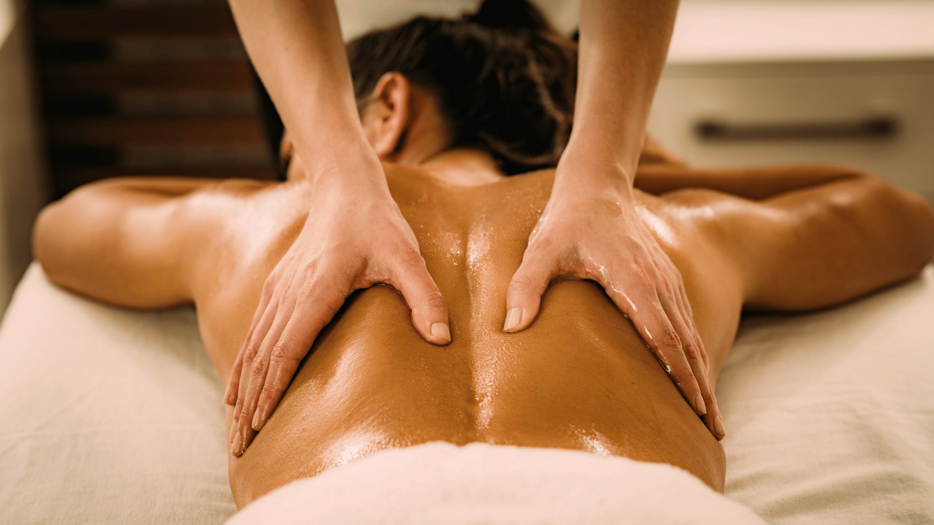 Rückenmassage in Voerde (Niederrhein)